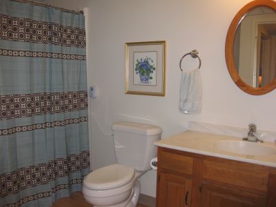 Ephrata Manor Apartment Bathroom